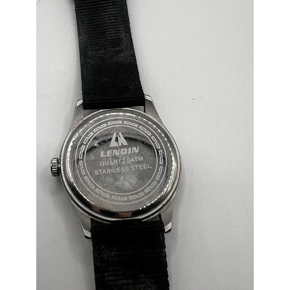 LINQIN Men's Watch Quartz 5ATM Stainless Steel No. 0550 - New Battery